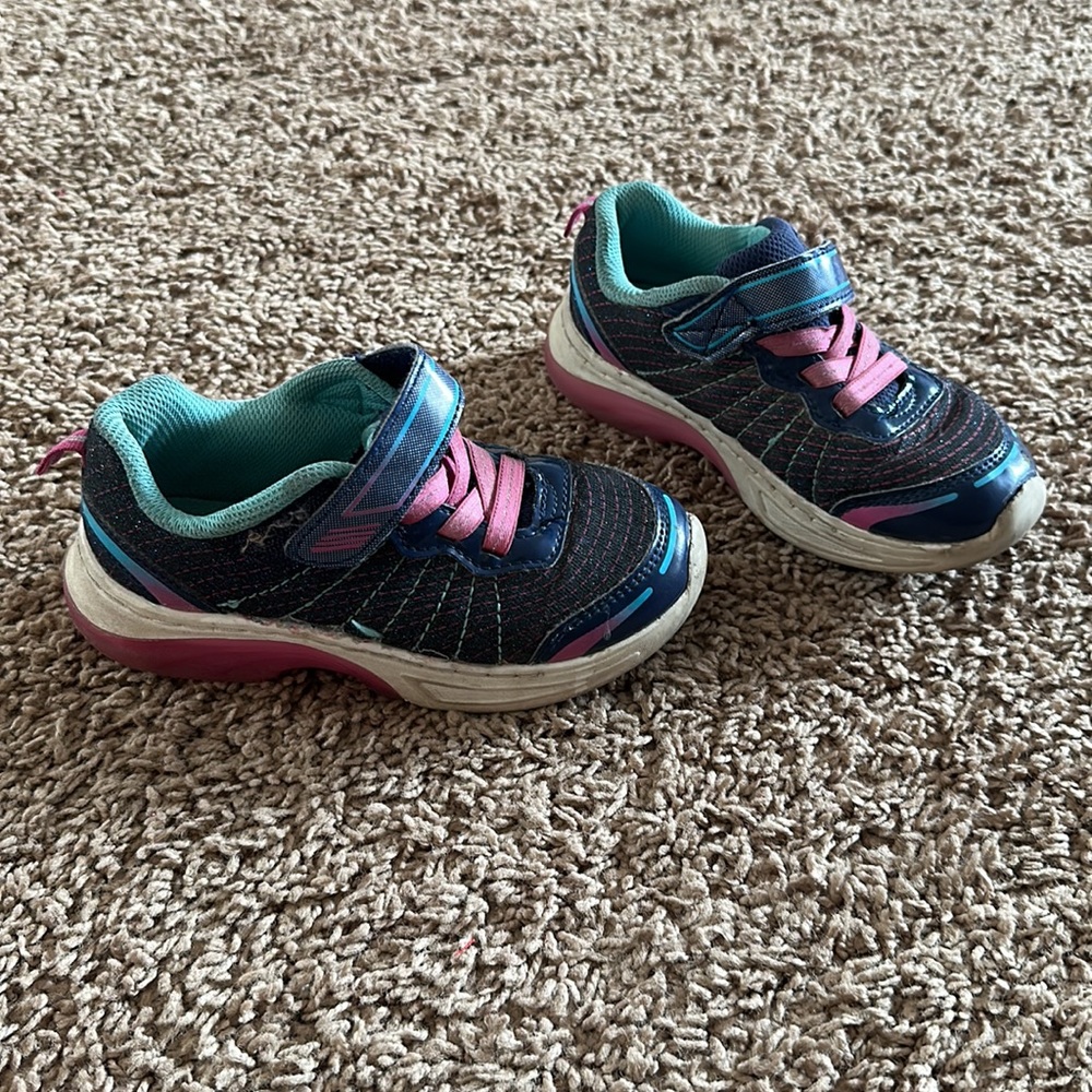 Size 12 - Picture 2 of 2